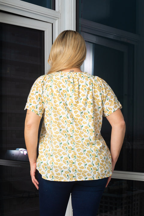 Plus Size Short Sleeve Round Neck Top Floral Print with Full Lining (140006) - Wholesale Fashion Couture 