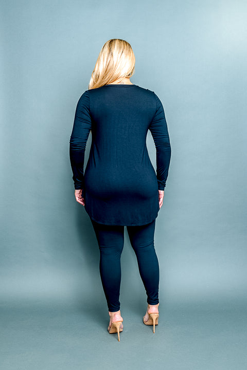 Plus Size Classic Fit Long Sleeve Crewneck T-Shirt with Dolphin Hem (MT5001-PLUS) - Wholesale Fashion Couture 